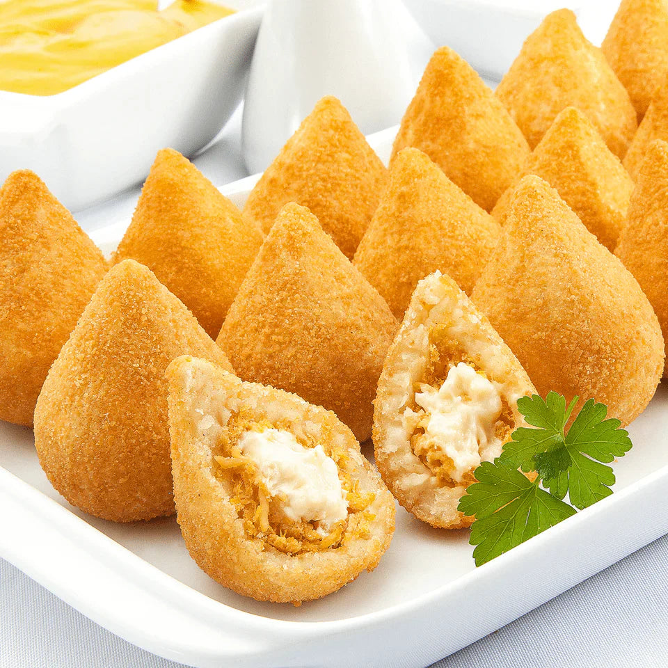 Coxinha de frango com catupiry -  Chicken drumstick with catupiry 1.2kg